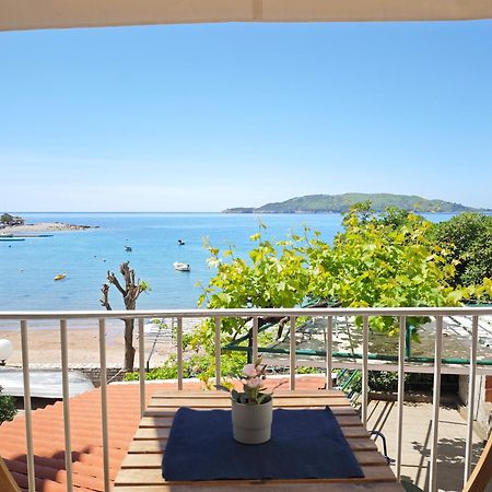 Fisherman House Apartments Рафаиловичи Екстериор снимка